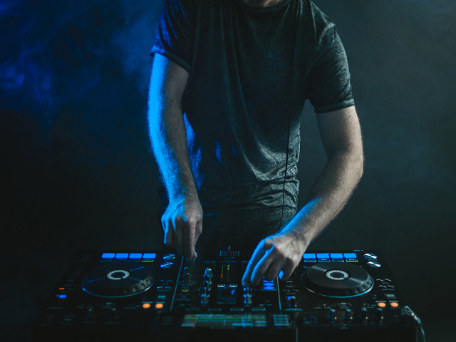 evento DJ + Percusión African drums