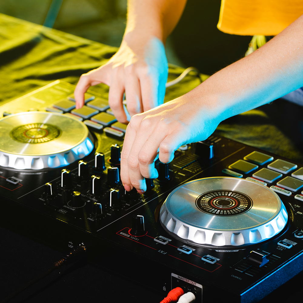 evento DJ + Percusión Musica latina