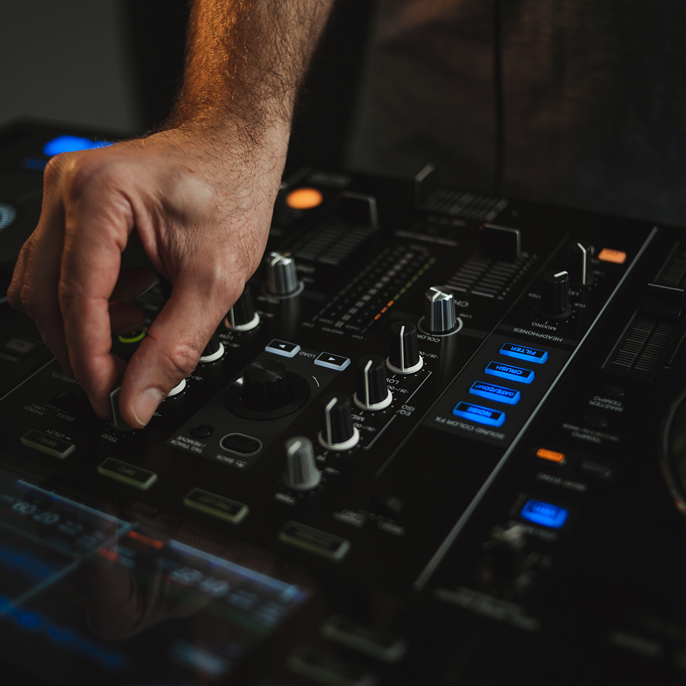 evento DJ + Percusión Latín house & Caribe