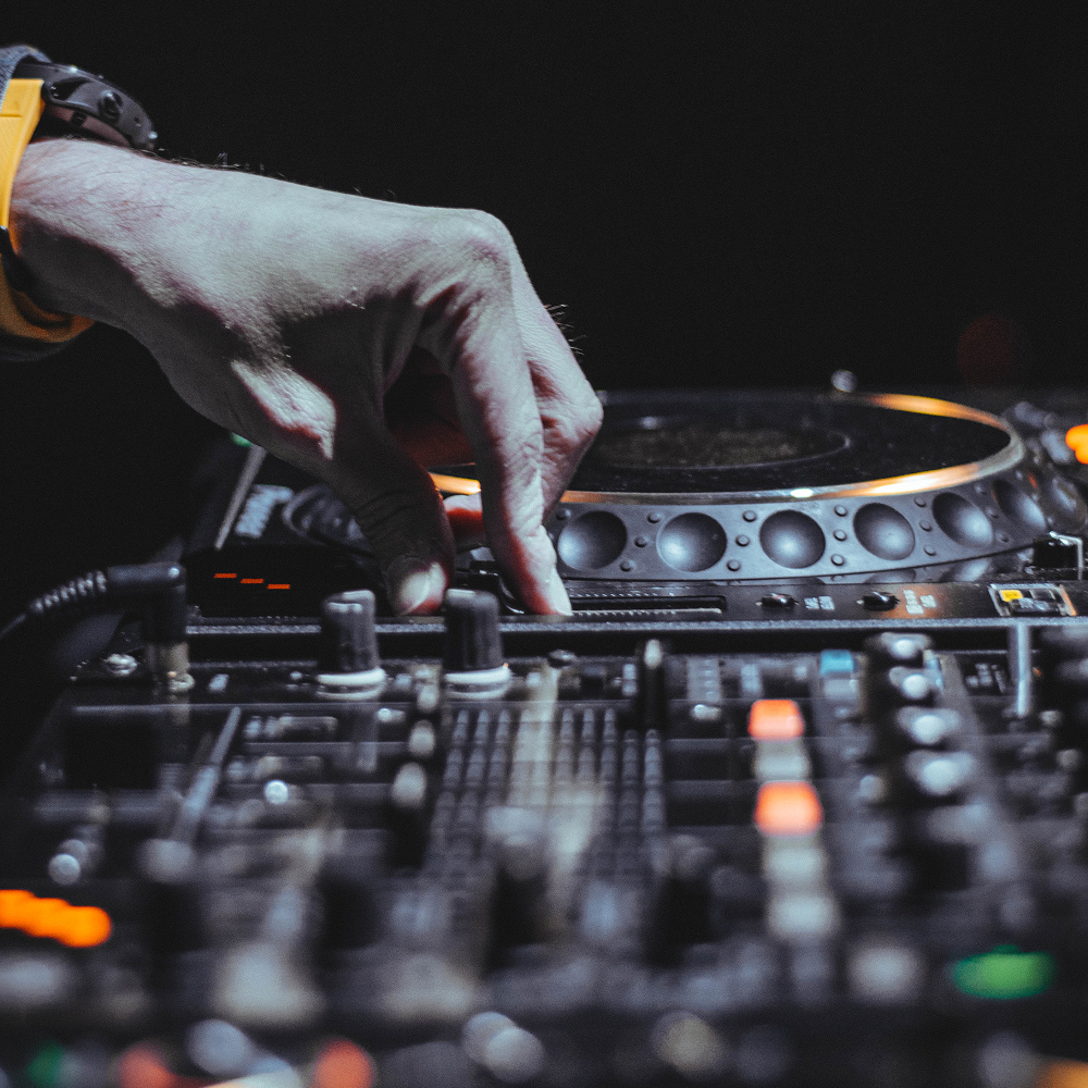 evento DJ + Percusión Disco house